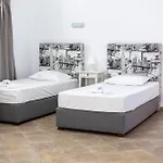 Felicia Dream House קמנה וורלה