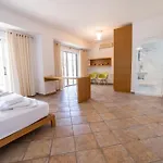 Felicia Dream House בית נופש קמנה וורלה