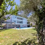Felicia Dream House בית נופש קמנה וורלה
