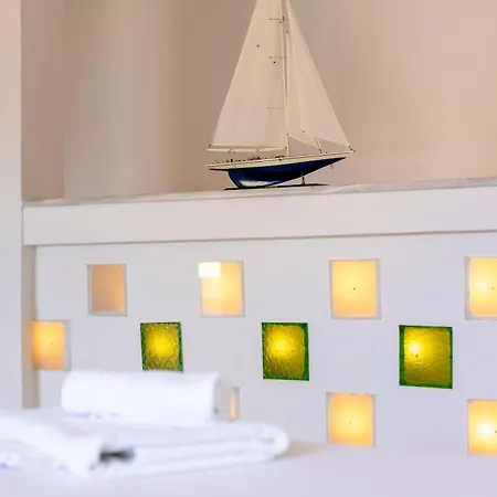 Felicia Dream House Kamena Vourla